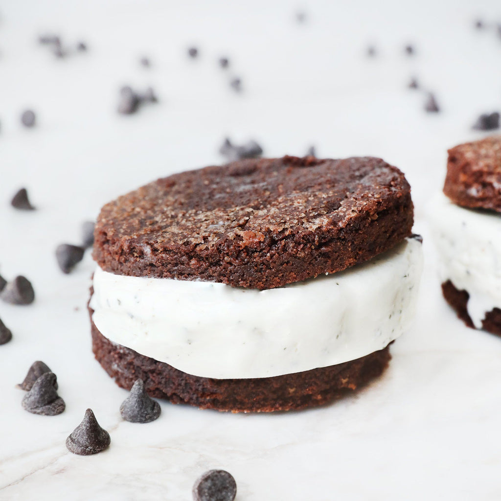 Foodstirs Organic Chocolate Lovers Brownie Coolhaus Dirty Mint Chip Ice Cream Sandwich
